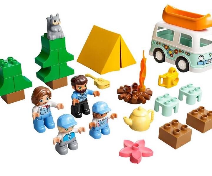 LEGO® 10946 Familienabenteuer mit Campingbus