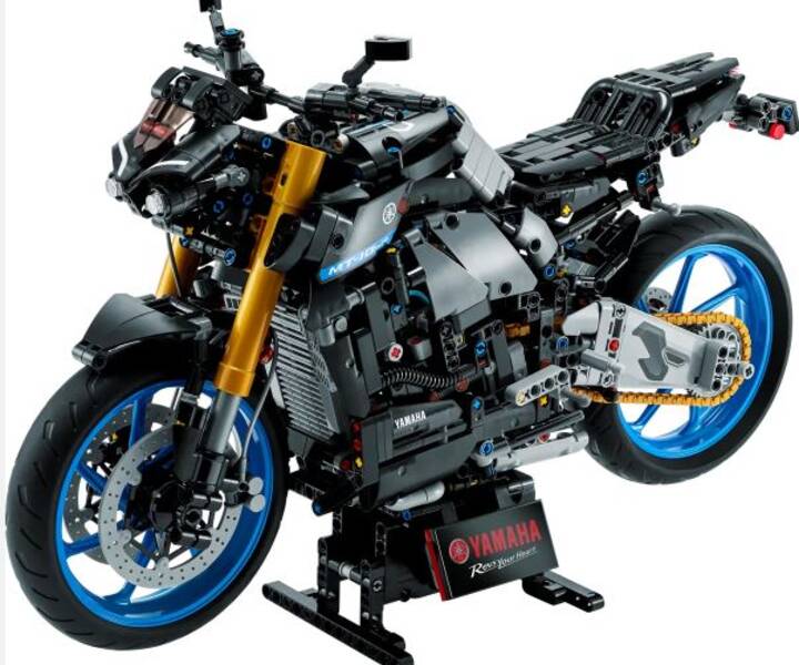 LEGO® 42159 Yamaha MT-10 SP