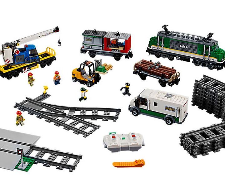 LEGO® 60198 Le train de marchandise télécommandé