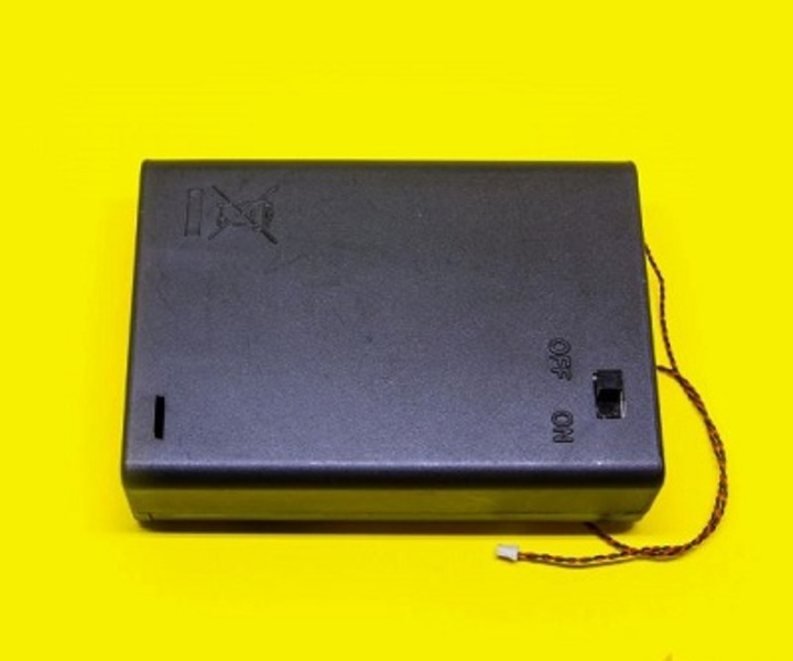 LMB 810004 AA Batteriekasten